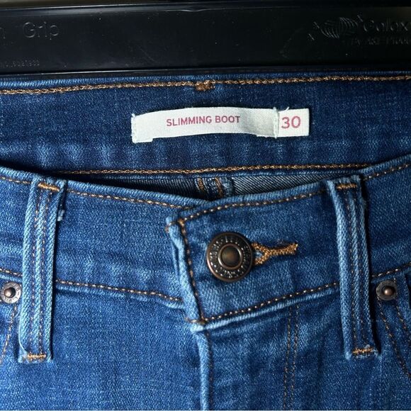 Levi’s Slimming Boot Cut Denim Jeans women’s size 30 - Picture 8 of 9